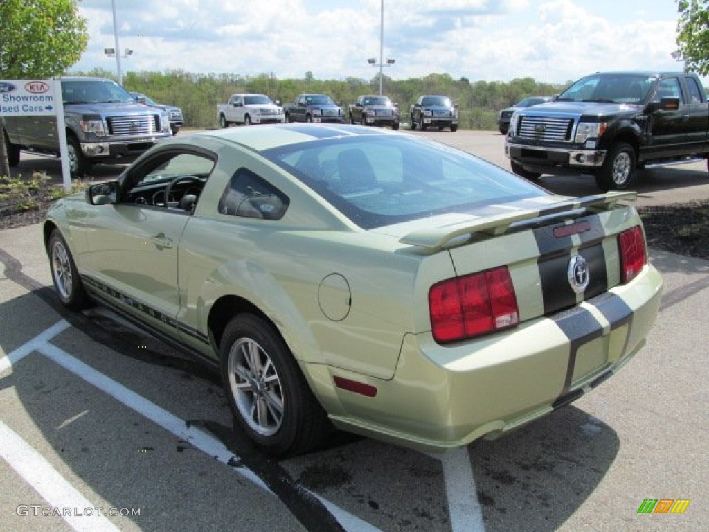 2005 Mustang V6 Premium Coupe - Legend Lime Metallic / Dark Charcoal photo #8