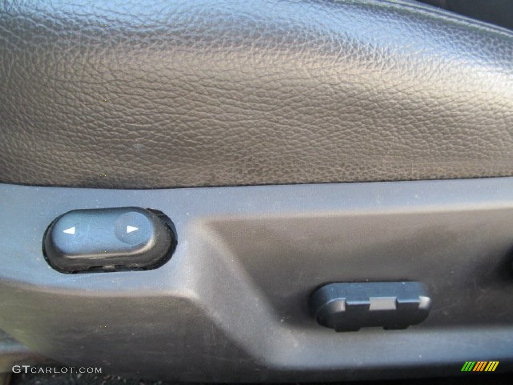 2005 Mustang V6 Premium Coupe - Legend Lime Metallic / Dark Charcoal photo #15
