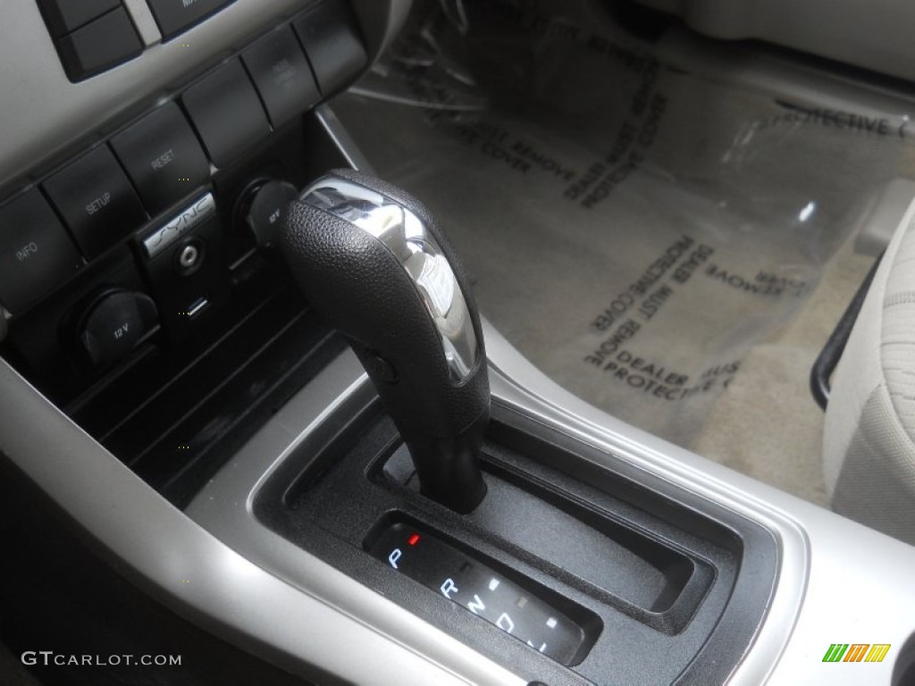 2009 Ford Focus SE Sedan 4 Speed Automatic Transmission Photo #64587075