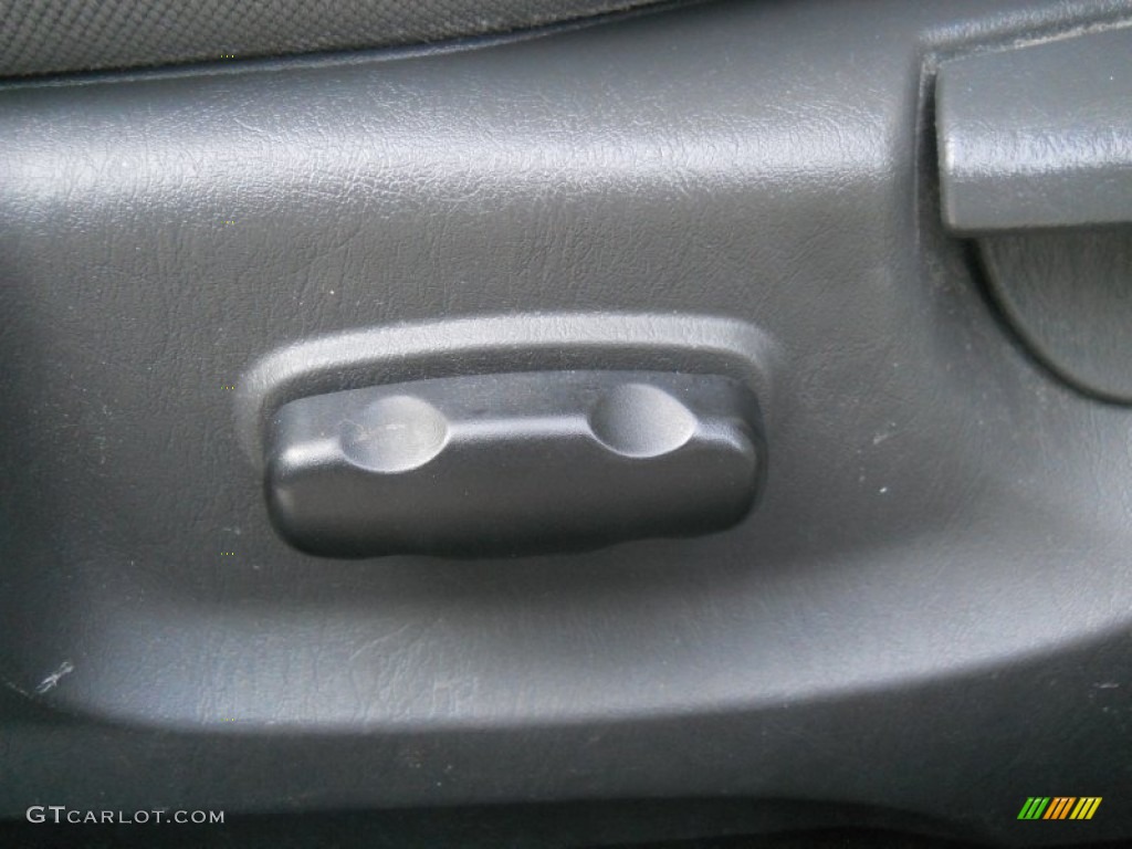 2005 Escape XLT V6 4WD - Silver Metallic / Medium/Dark Flint Grey photo #9