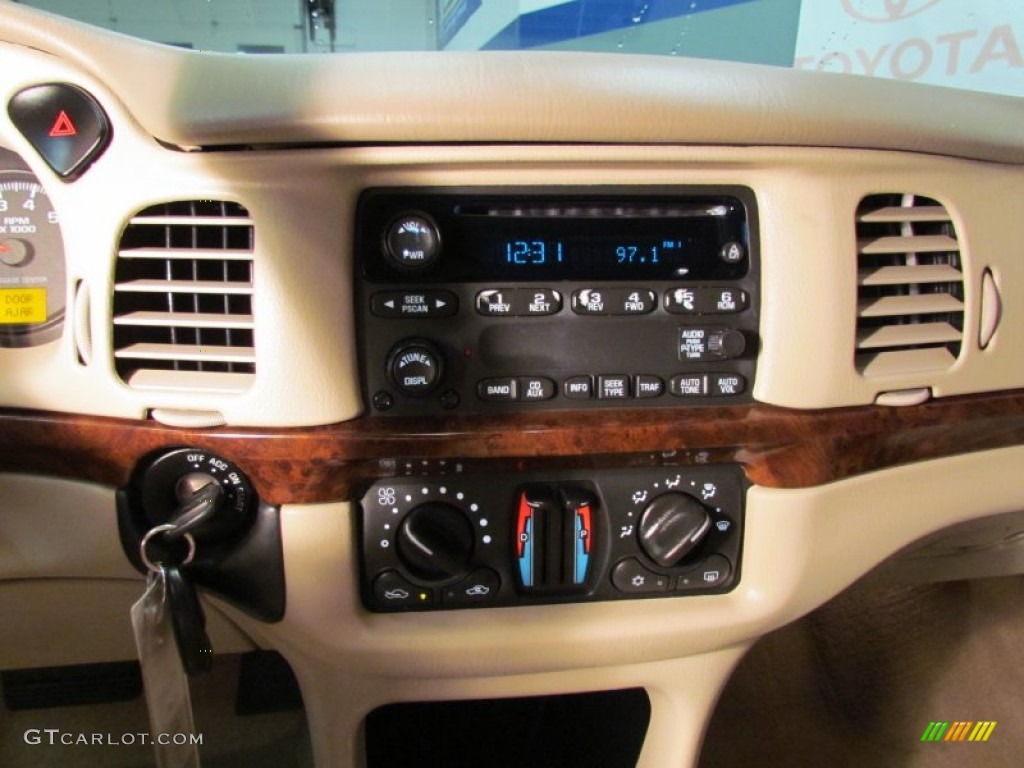 2004 Impala LS - White / Medium Gray photo #17