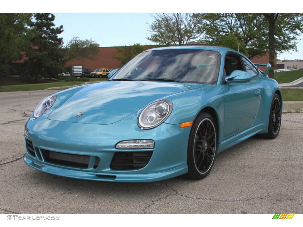 Ipanema Blue Metallic Porsche 911