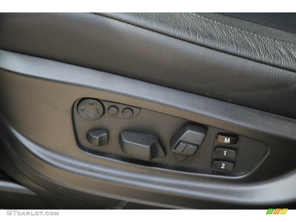2011 BMW X6 M M xDrive Controls Photo #64600872