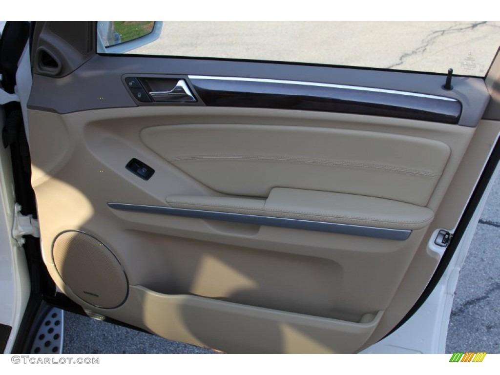 2010 Mercedes-Benz ML 63 AMG 4Matic Cashmere Door Panel Photo #64602943