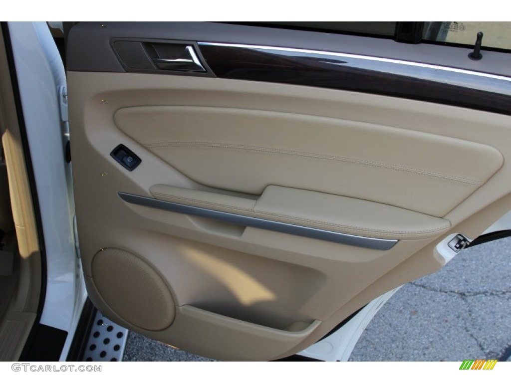 2010 Mercedes-Benz ML 63 AMG 4Matic Cashmere Door Panel Photo #64602949