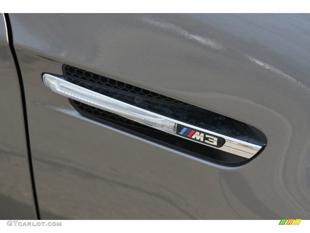 2011 BMW M3 Sedan Marks and Logos Photos