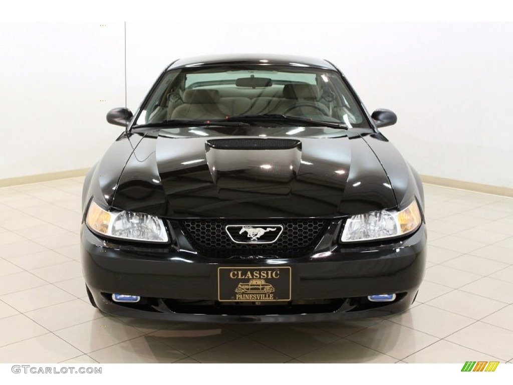 2000 Mustang V6 Coupe - Black / Medium Parchment photo #2