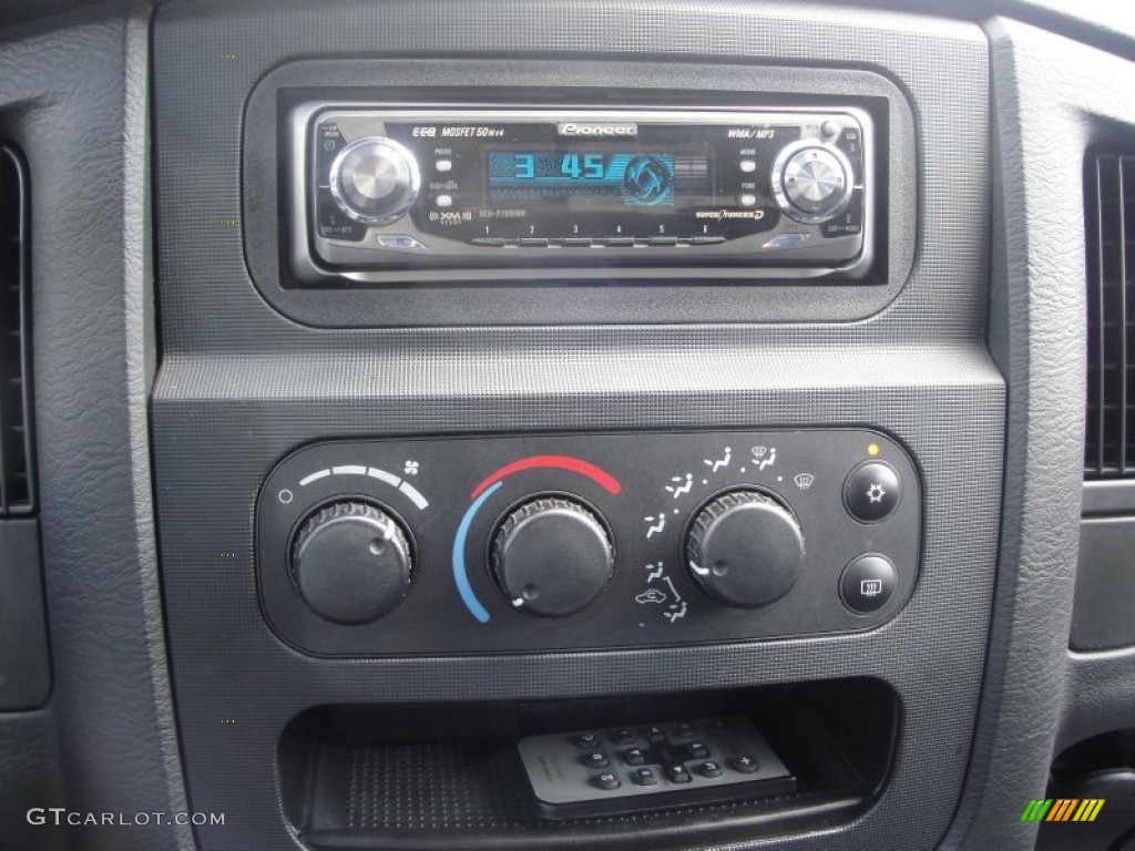 2004 Ram 1500 SLT Quad Cab - Light Almond Pearl / Dark Slate Gray photo #18