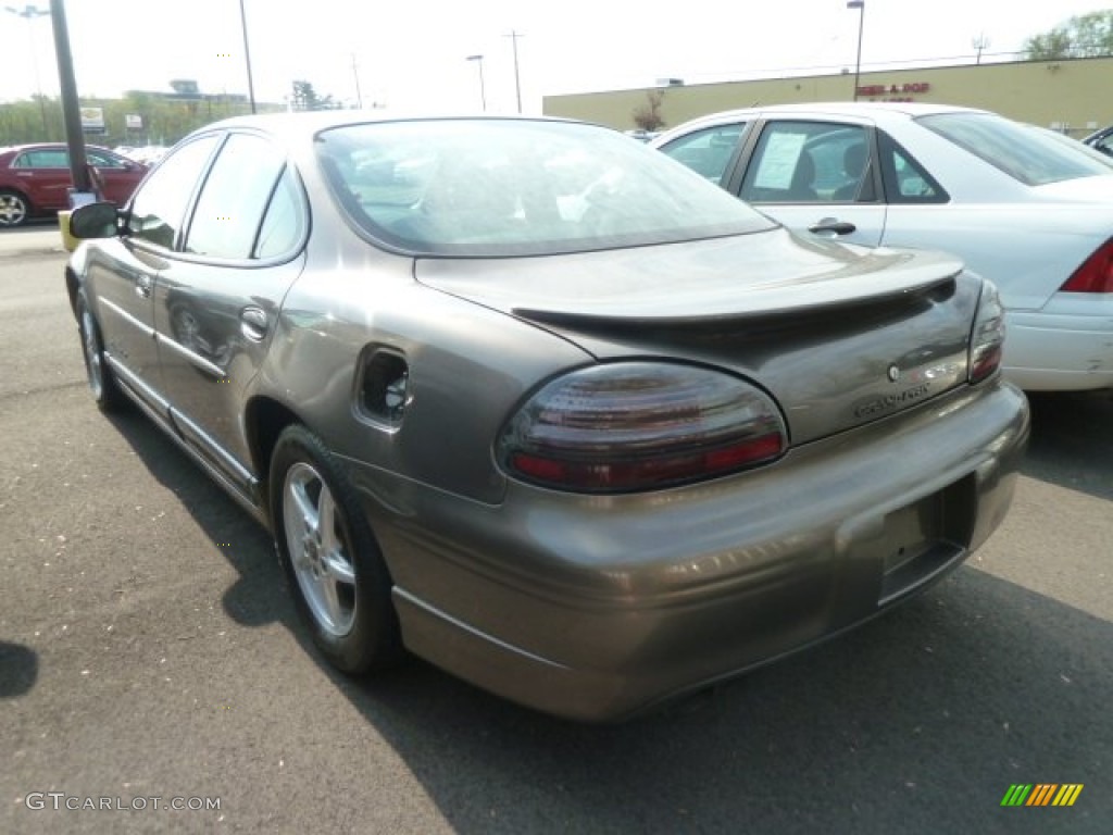 2003 Grand Prix GT Sedan - Dark Bronzemist Metallic / Graphite photo #3