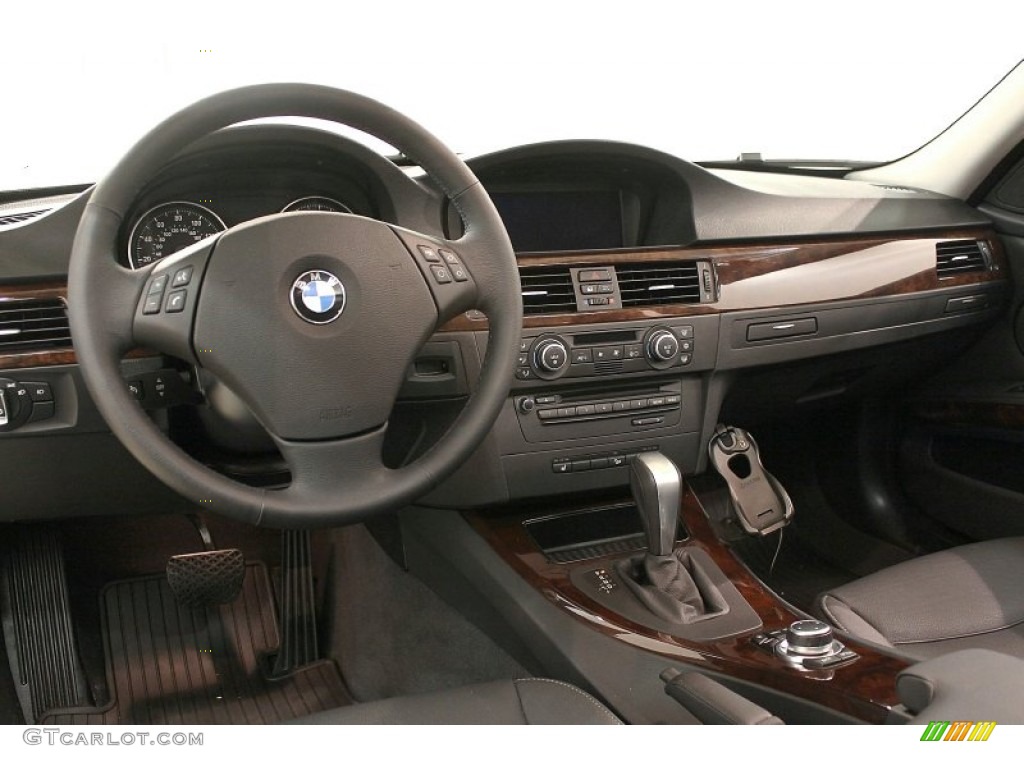 2009 3 Series 328xi Sport Wagon - Black Sapphire Metallic / Black Dakota Leather photo #10