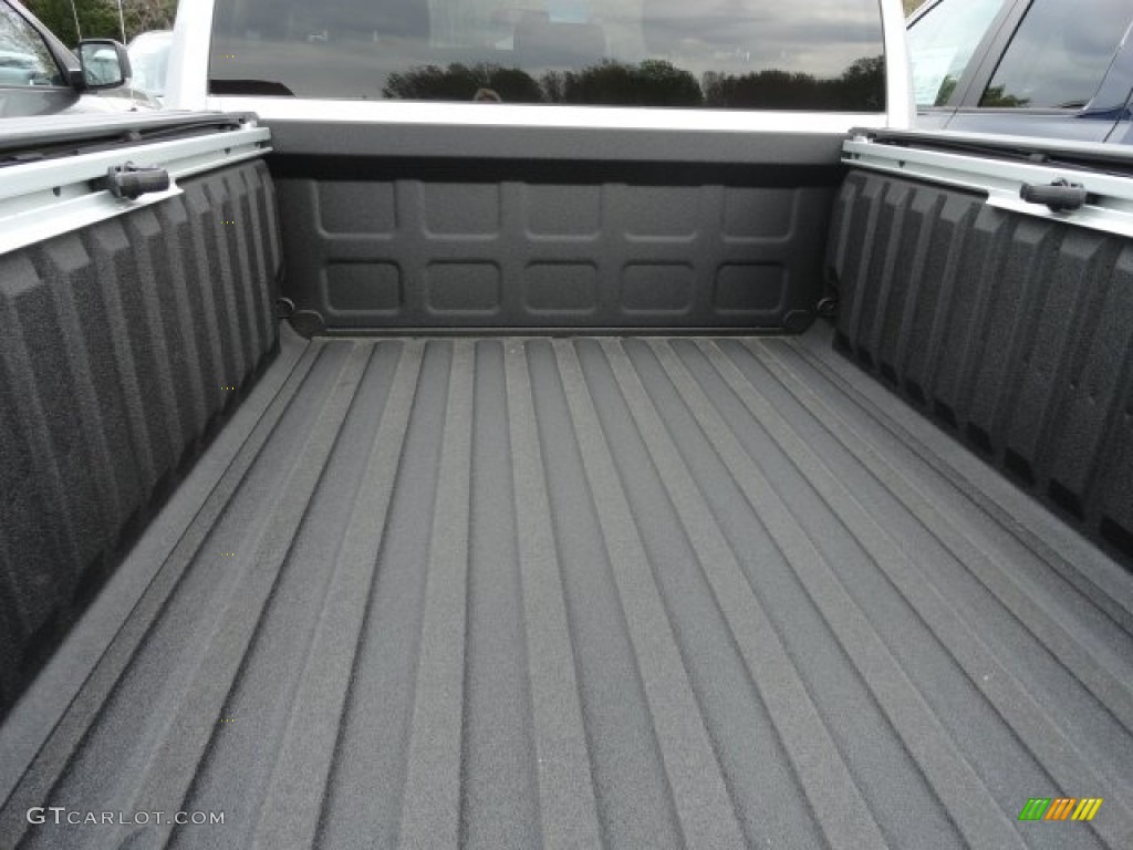 2012 Ram 1500 ST Quad Cab 4x4 - Bright Silver Metallic / Dark Slate Gray/Medium Graystone photo #4