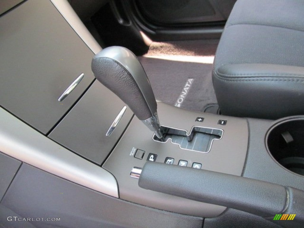 2010 Hyundai Sonata SE Transmission Photos