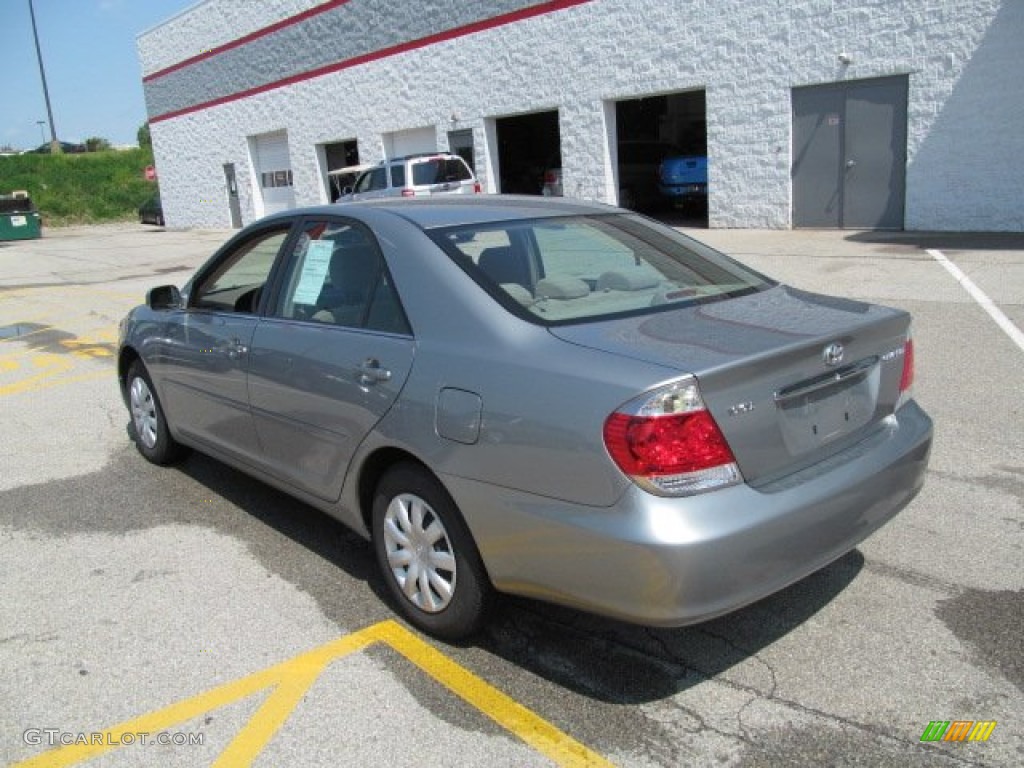 2006 Camry LE - Mineral Green Opal / Taupe photo #4