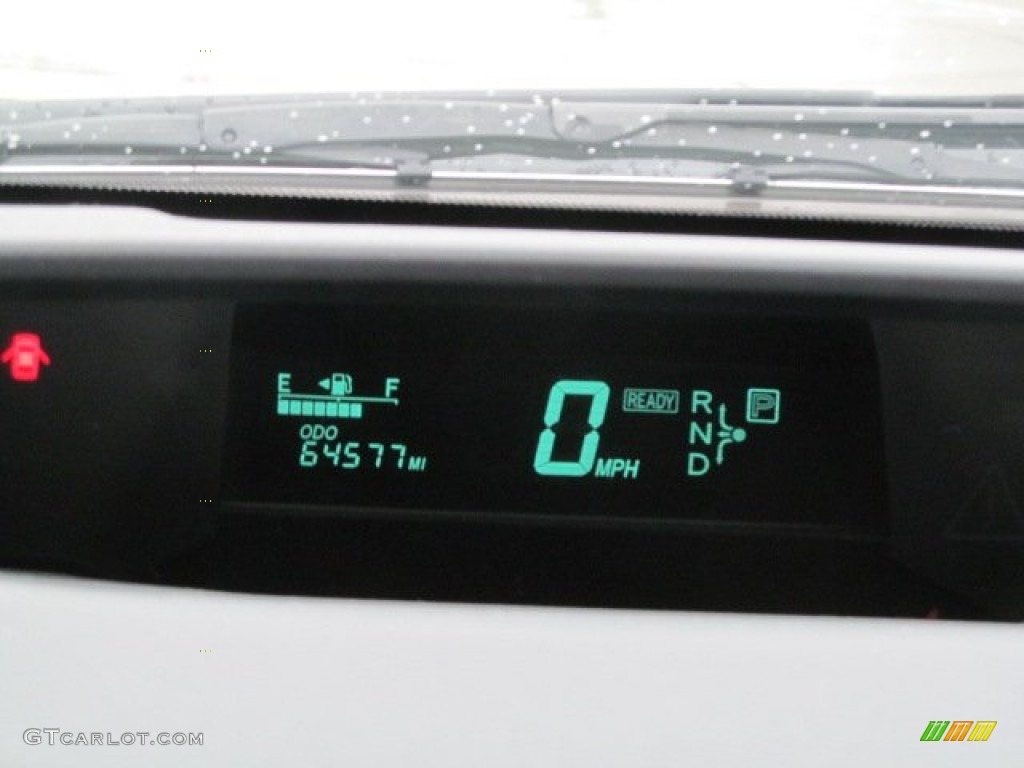 2005 Prius Hybrid - Super White / Gray/Burgundy photo #20