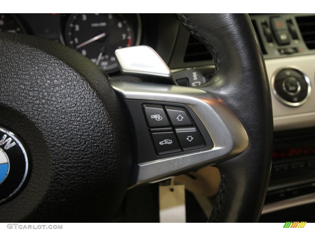2010 BMW Z4 sDrive30i Roadster Controls Photo #64621534