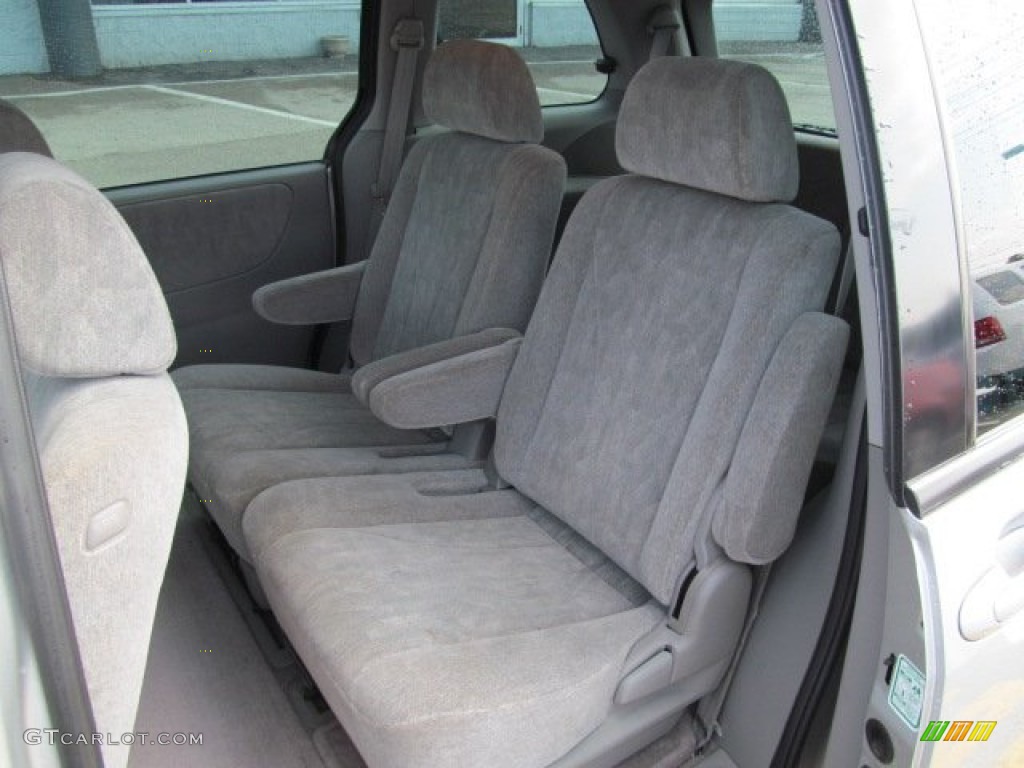 2000 MPV LX - Highlight Silver / Gray photo #16