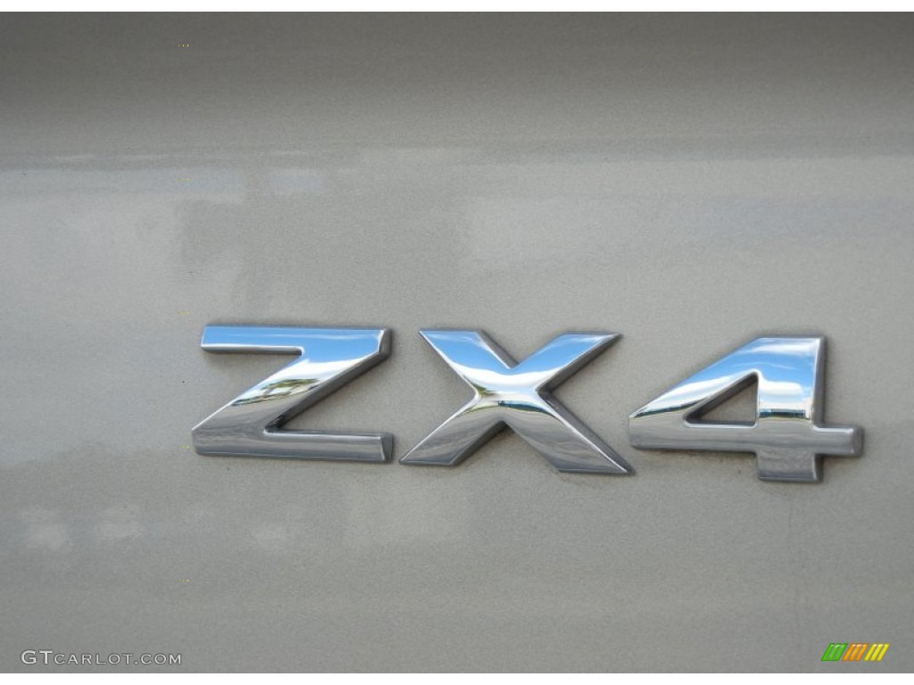 2006 Ford Focus ZX4 S Sedan Marks and Logos Photos