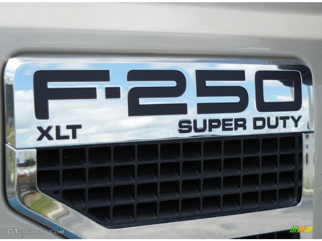 2010 Ford F250 Super Duty XLT SuperCab Marks and Logos Photos