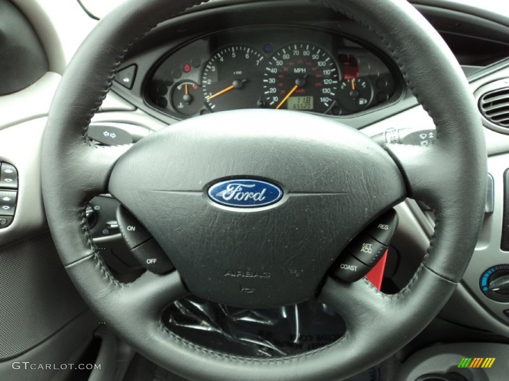 2004 Ford Focus ZX5 Hatchback Medium Graphite Steering Wheel Photo #64631707