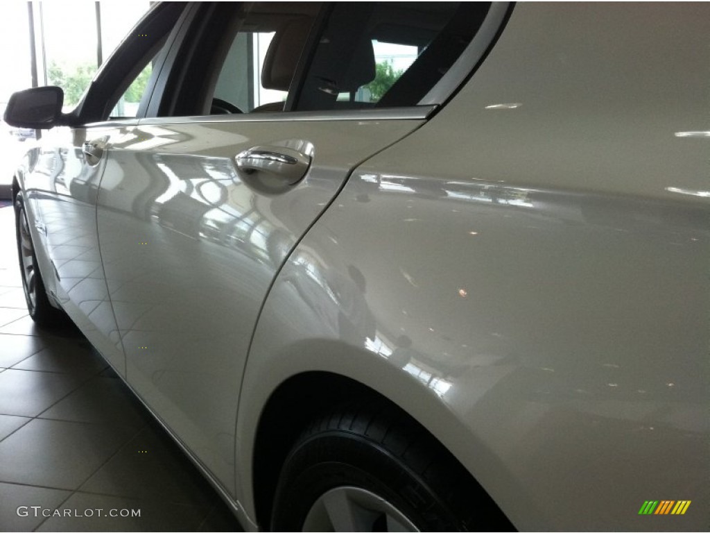 2011 7 Series 750i xDrive Sedan - Mineral White Metallic / Oyster Nappa Leather photo #9