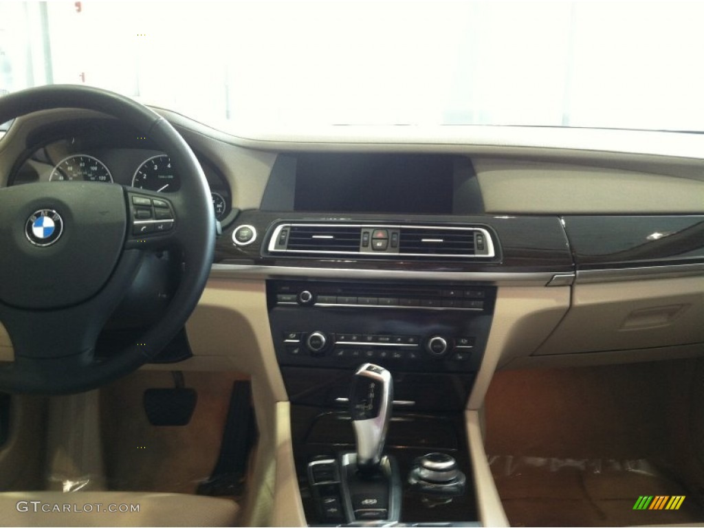 2011 7 Series 750i xDrive Sedan - Mineral White Metallic / Oyster Nappa Leather photo #16