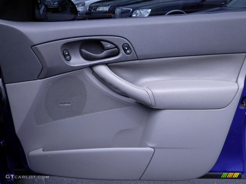 2005 Focus ZX4 S Sedan - Sonic Blue Metallic / Dark Flint/Light Flint photo #15