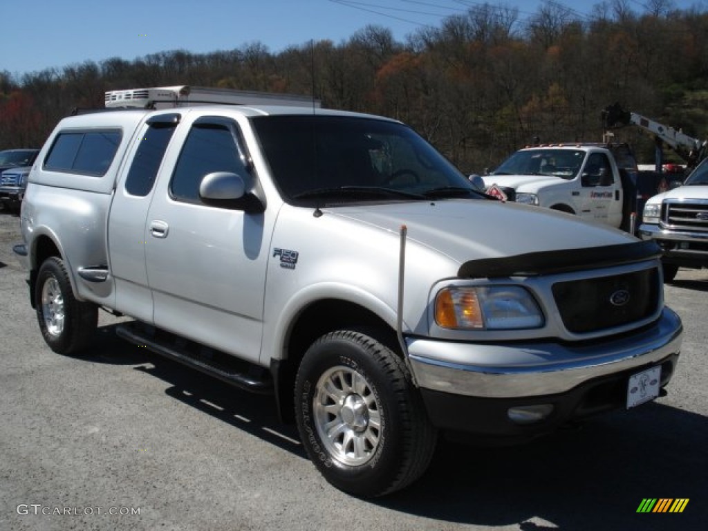 2002 F150 XLT SuperCab 4x4 - Silver Metallic / Medium Graphite photo #2