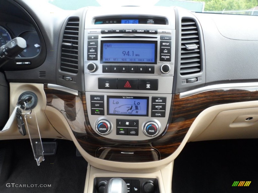2010 Hyundai Santa Fe Limited Controls Photo #64645828