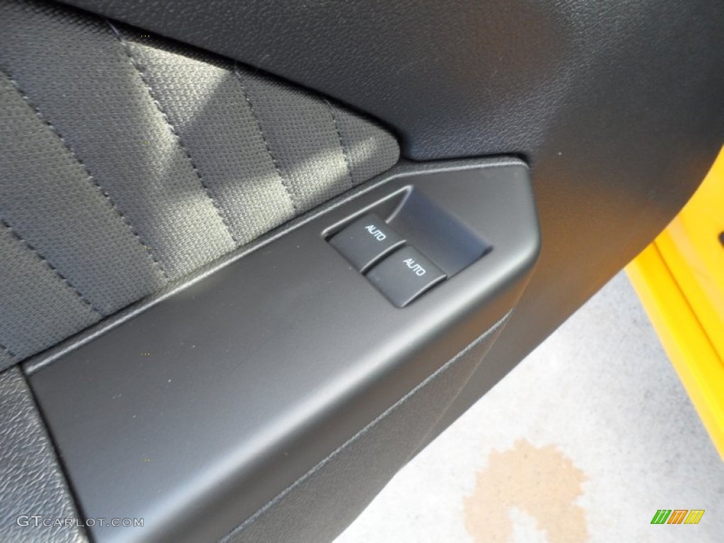 2013 Ford Mustang Boss 302 Controls Photo #64652170