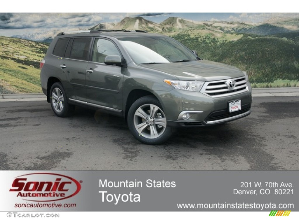 Cypress Green Pearl Toyota Highlander