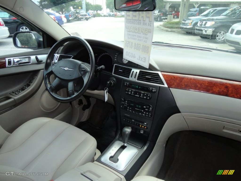 2005 Pacifica Touring - Stone White / Light Taupe photo #15