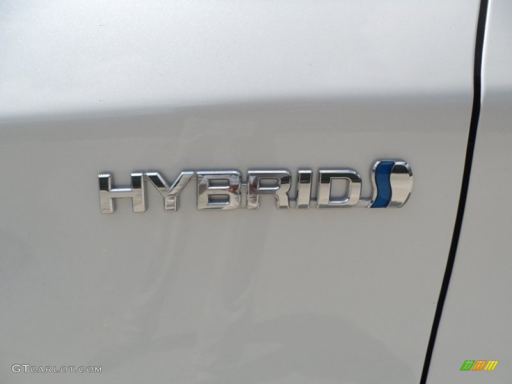 2012 Prius 3rd Gen Three Hybrid - Blizzard White Pearl / Bisque photo #11