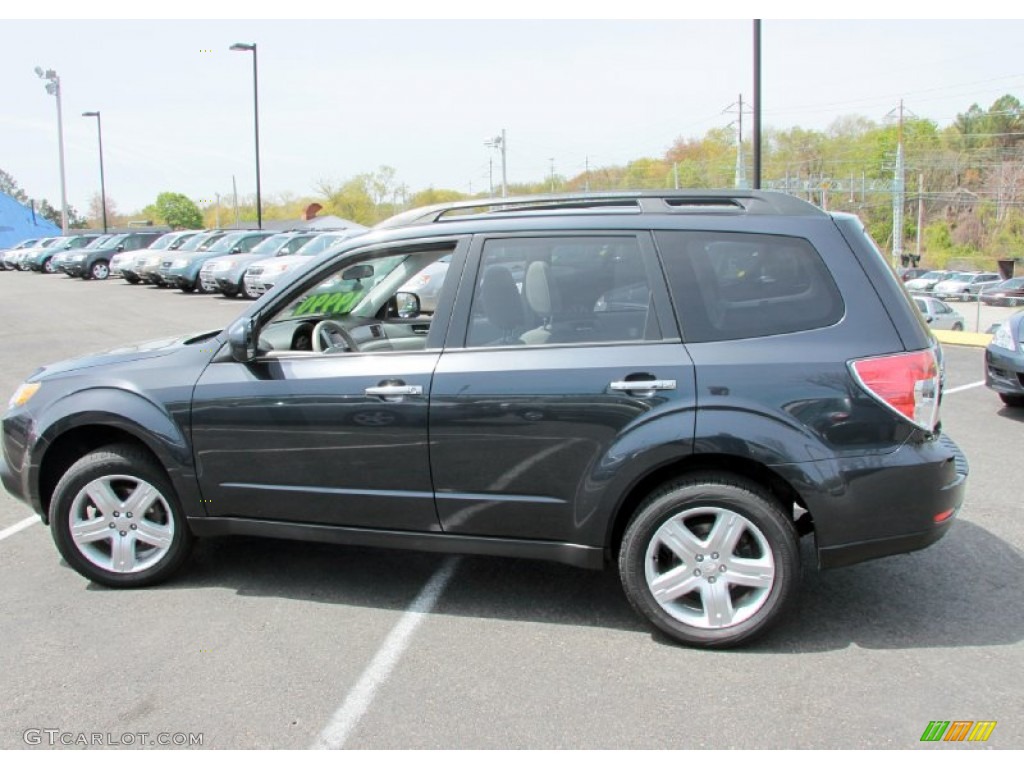 2010 Forester 2.5 X Premium - Dark Gray Metallic / Platinum photo #10