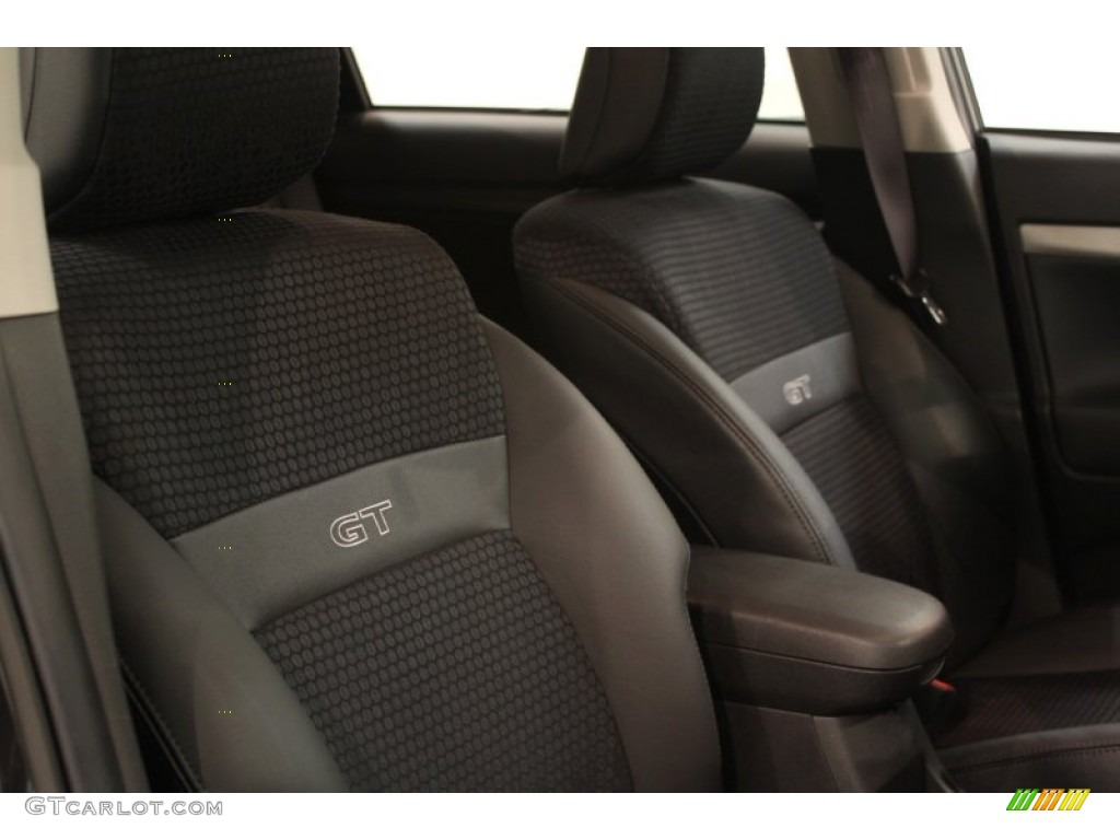 Ebony Interior 2010 Pontiac Vibe GT Photo #64655716