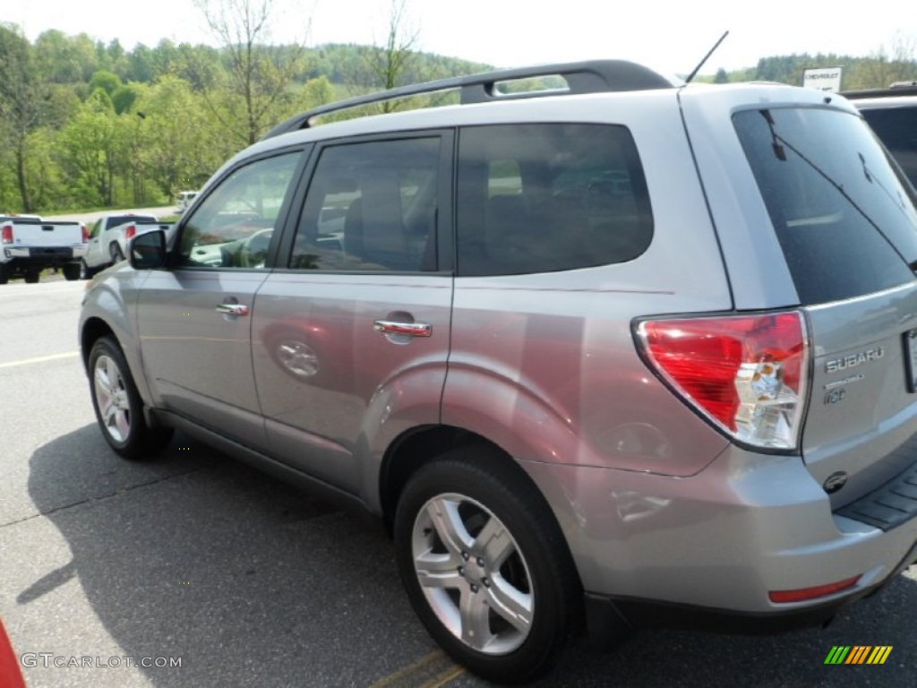2010 Forester 2.5 X Limited - Steel Silver Metallic / Platinum photo #2