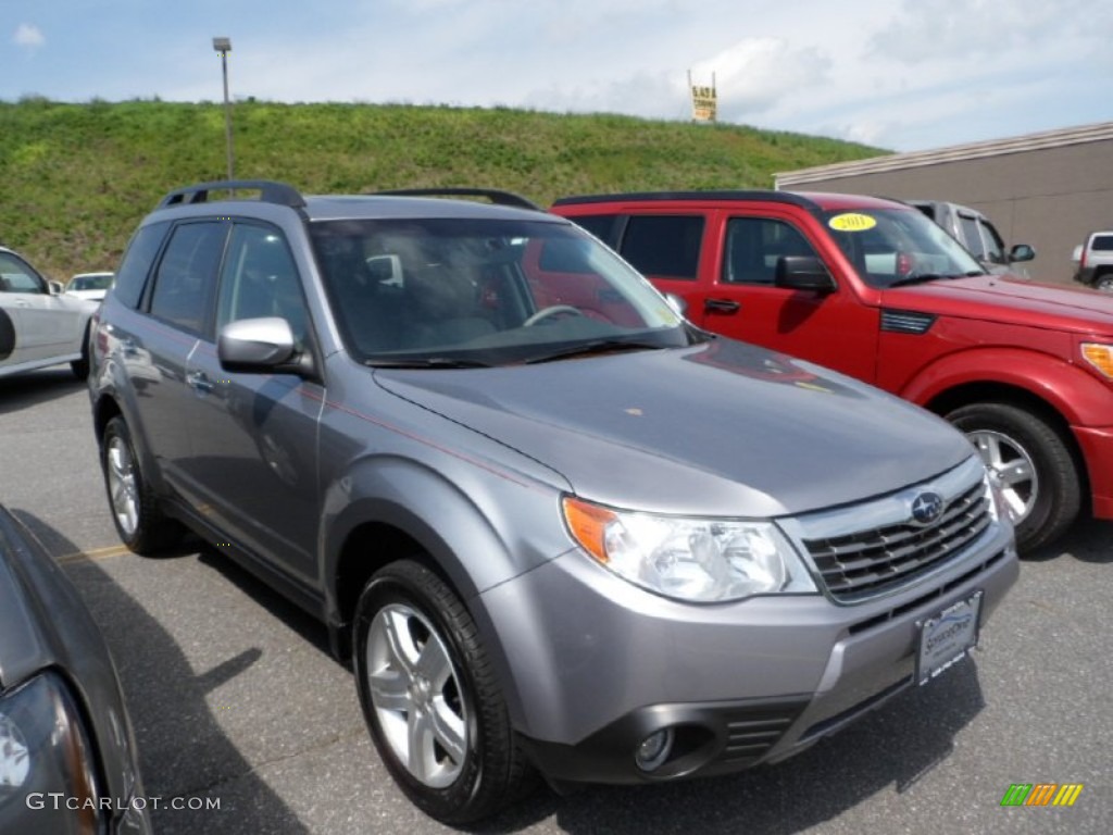2010 Forester 2.5 X Limited - Steel Silver Metallic / Platinum photo #6