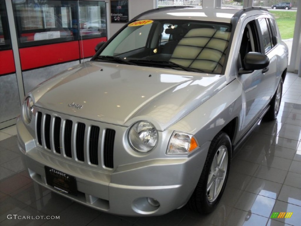 Bright Silver Metallic Jeep Compass