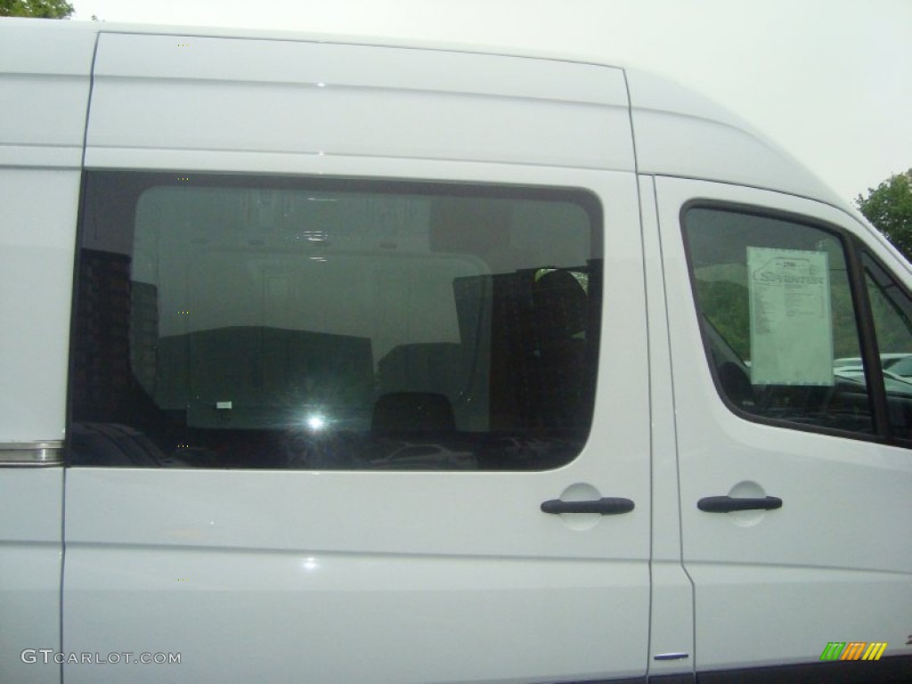 2011 Sprinter 2500 High Roof Cargo Van - Arctic White / Black photo #10