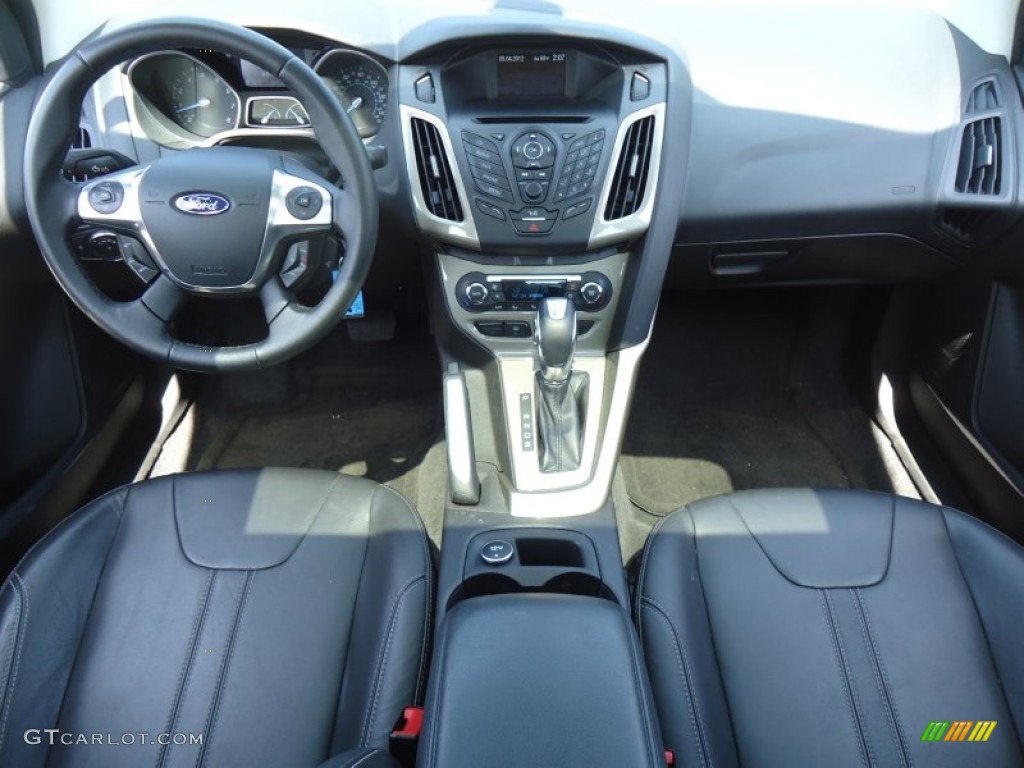 2012 Focus SEL Sedan - Sterling Grey Metallic / Charcoal Black Leather photo #24