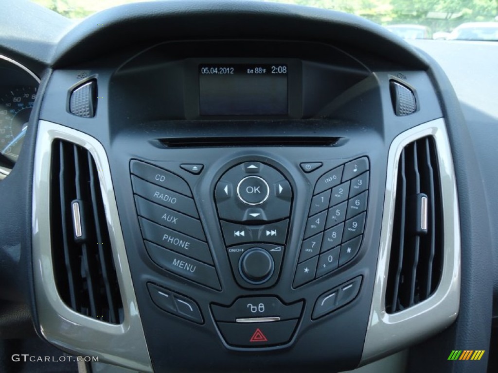 2012 Focus SEL Sedan - Sterling Grey Metallic / Charcoal Black Leather photo #30