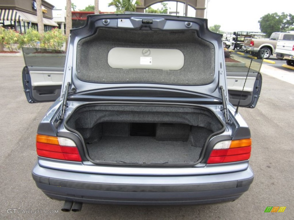 1999 BMW 3 Series 323i Convertible Trunk Photos