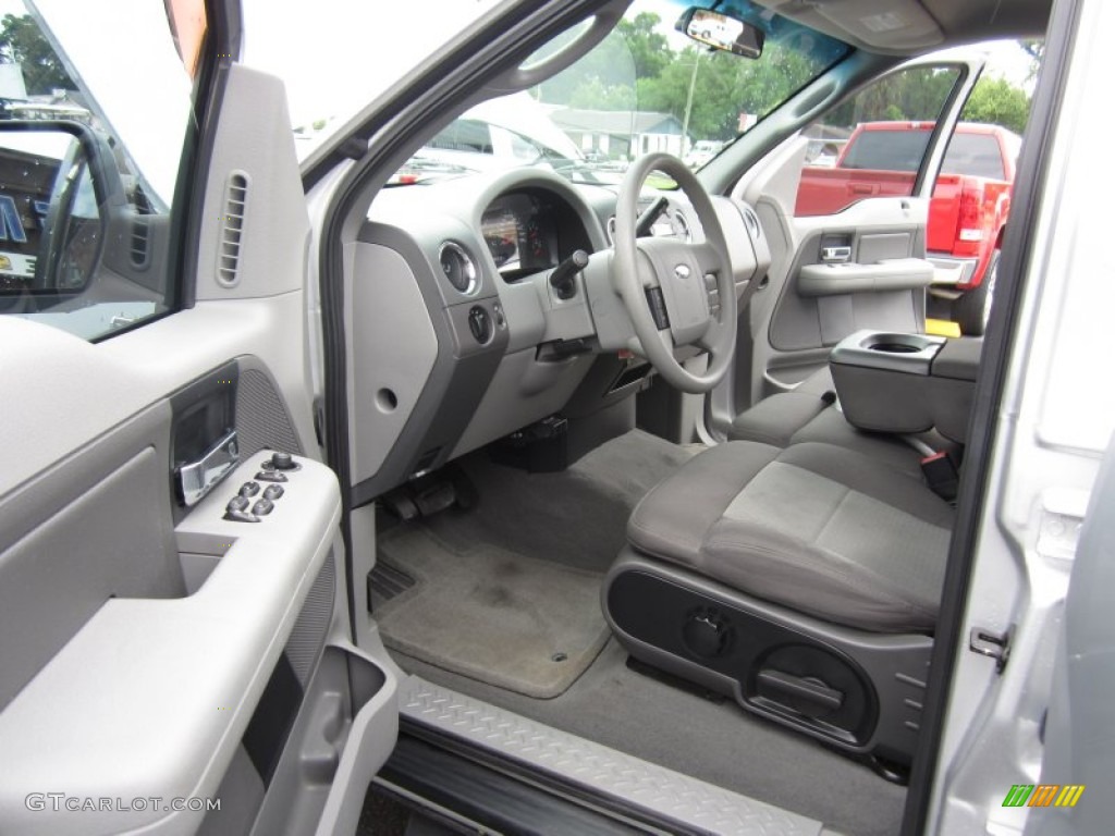 2006 F150 XLT SuperCrew - Silver Metallic / Medium Flint photo #26