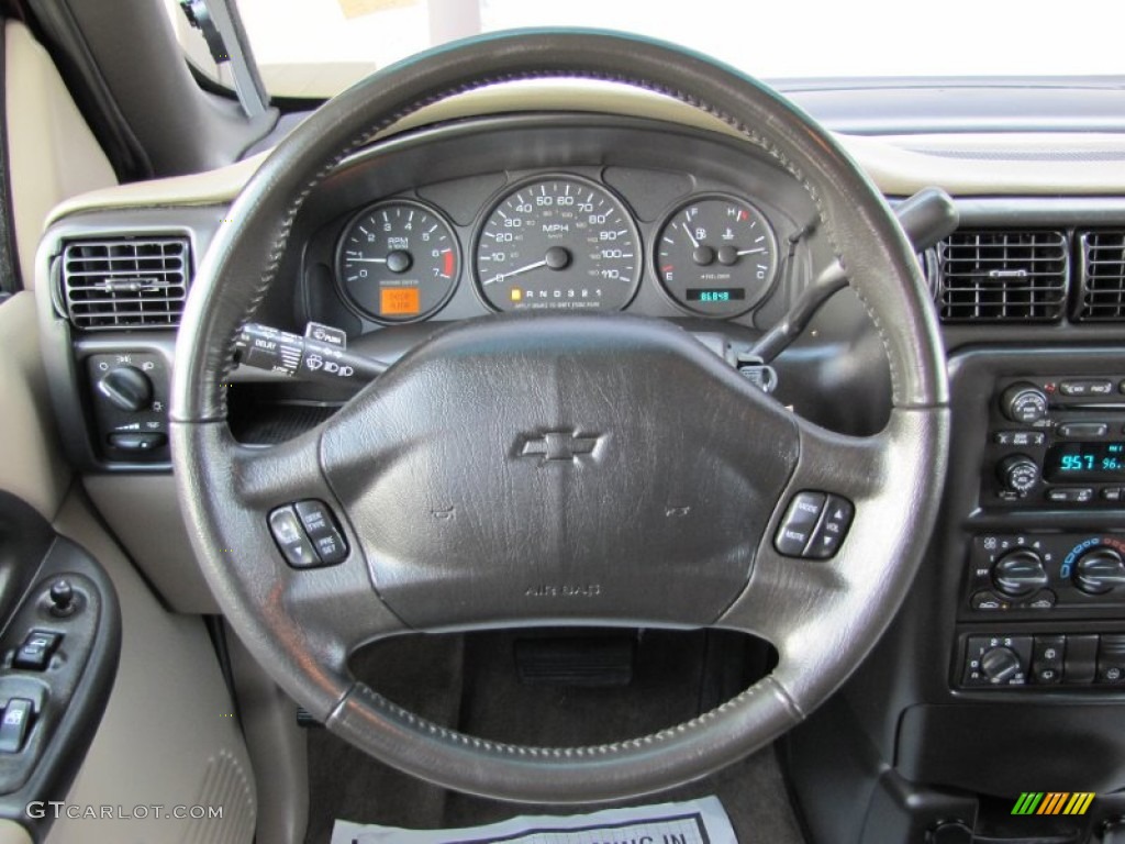 2005 Venture LT - Sport Red Metallic / Neutral photo #11