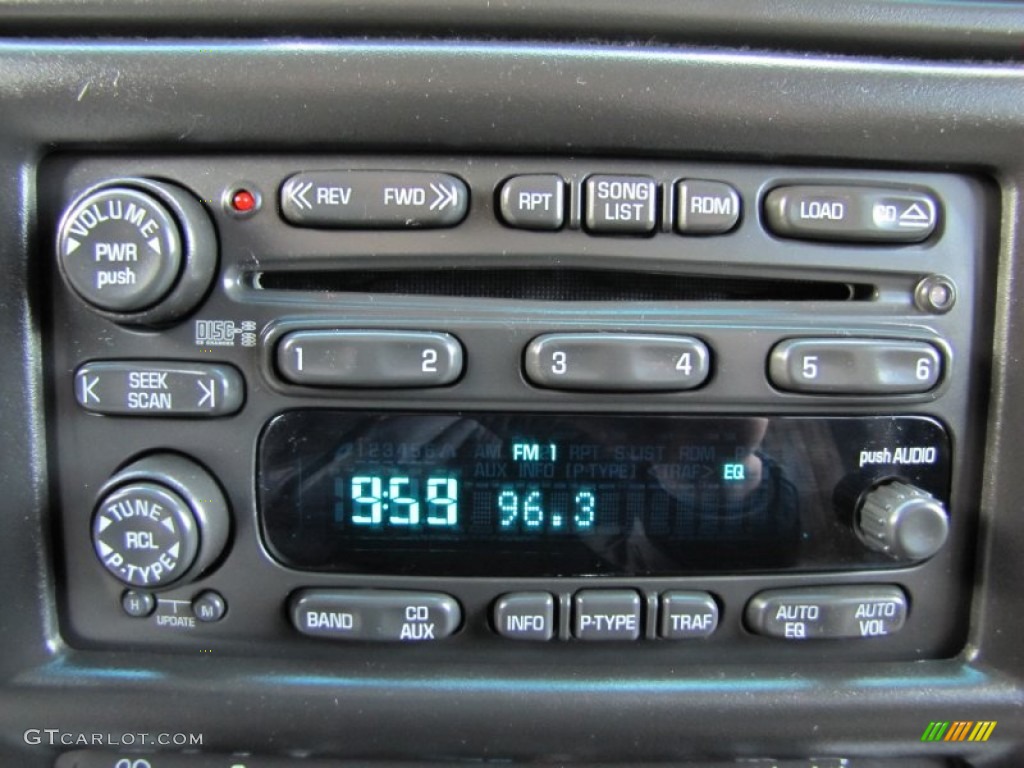 2005 Chevrolet Venture LT Audio System Photos