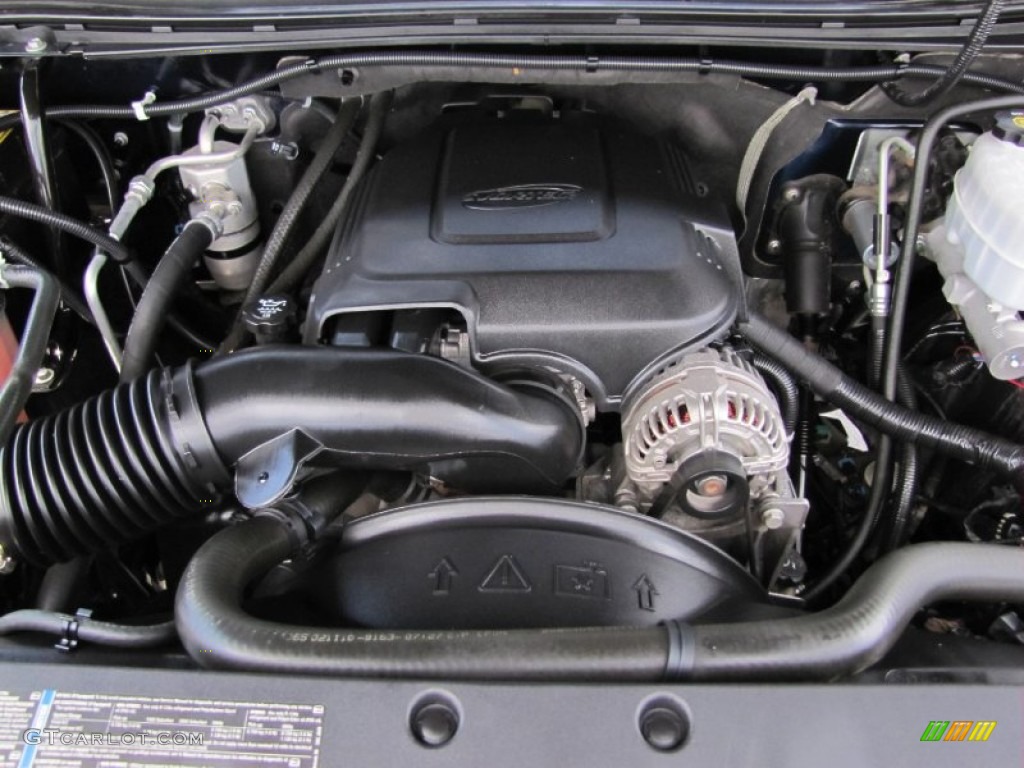 2010 Chevrolet Silverado 2500HD LTZ Extended Cab 4x4 Engine Photos