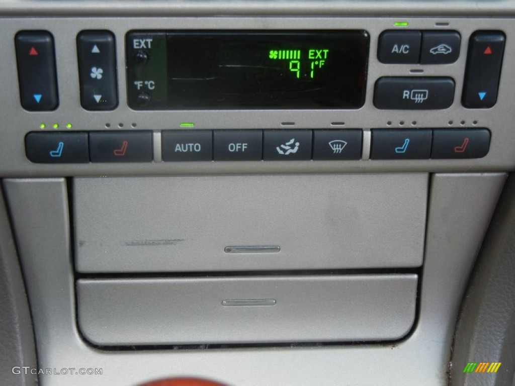 2004 LS V8 - Cashmere Tri-Coat / Shale/Dove photo #20