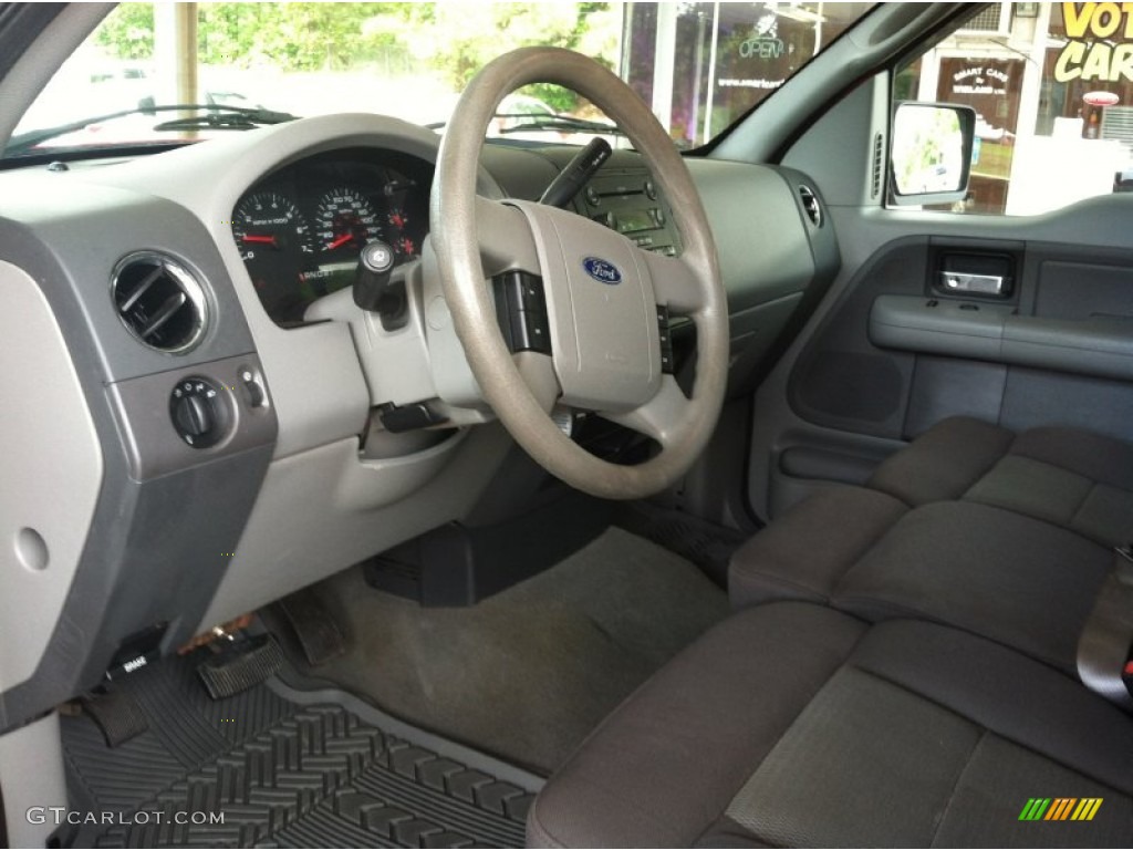 2005 F150 XLT SuperCrew 4x4 - Bright Red / Medium Flint/Dark Flint Grey photo #11