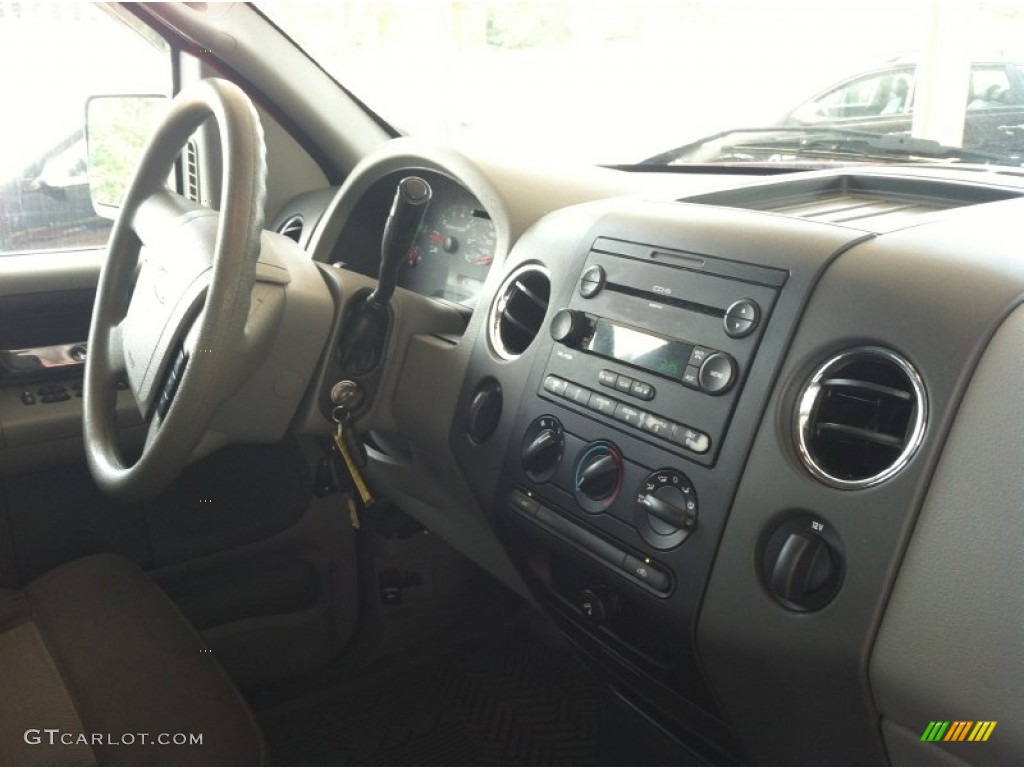 2005 F150 XLT SuperCrew 4x4 - Bright Red / Medium Flint/Dark Flint Grey photo #19