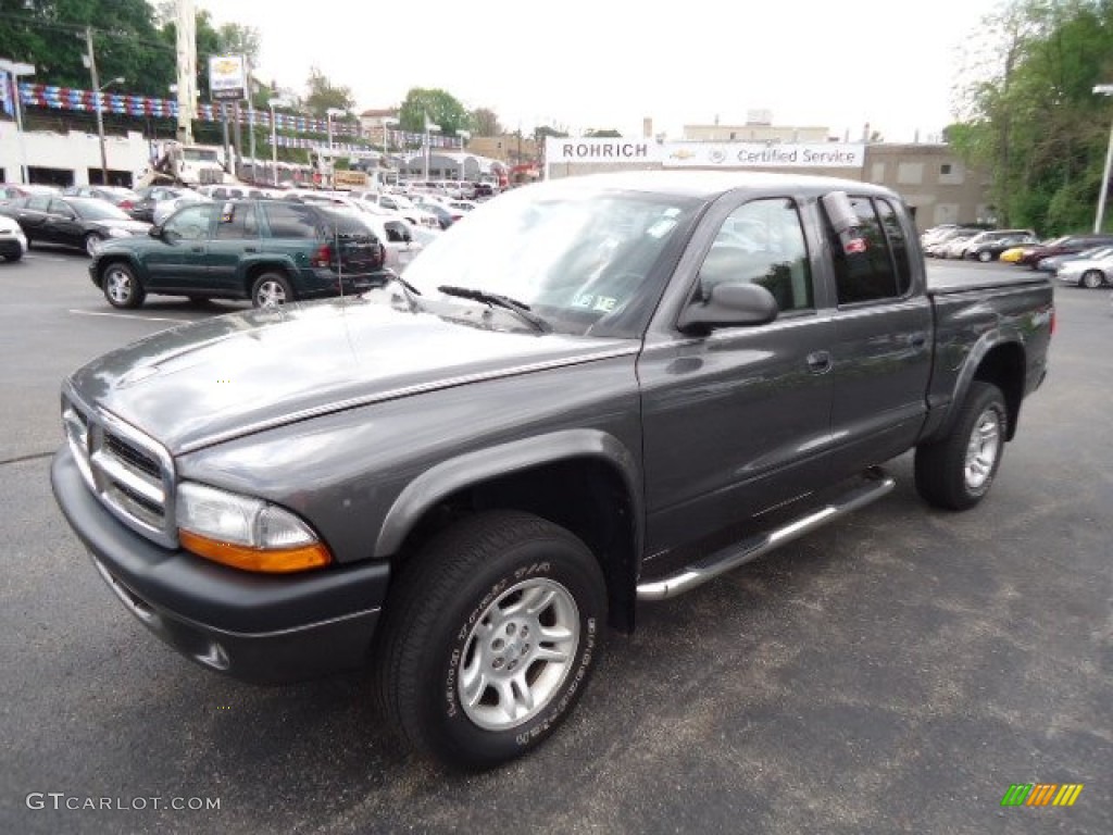 2004 Dakota SLT Quad Cab 4x4 - Graphite Metallic / Dark Slate Gray photo #9