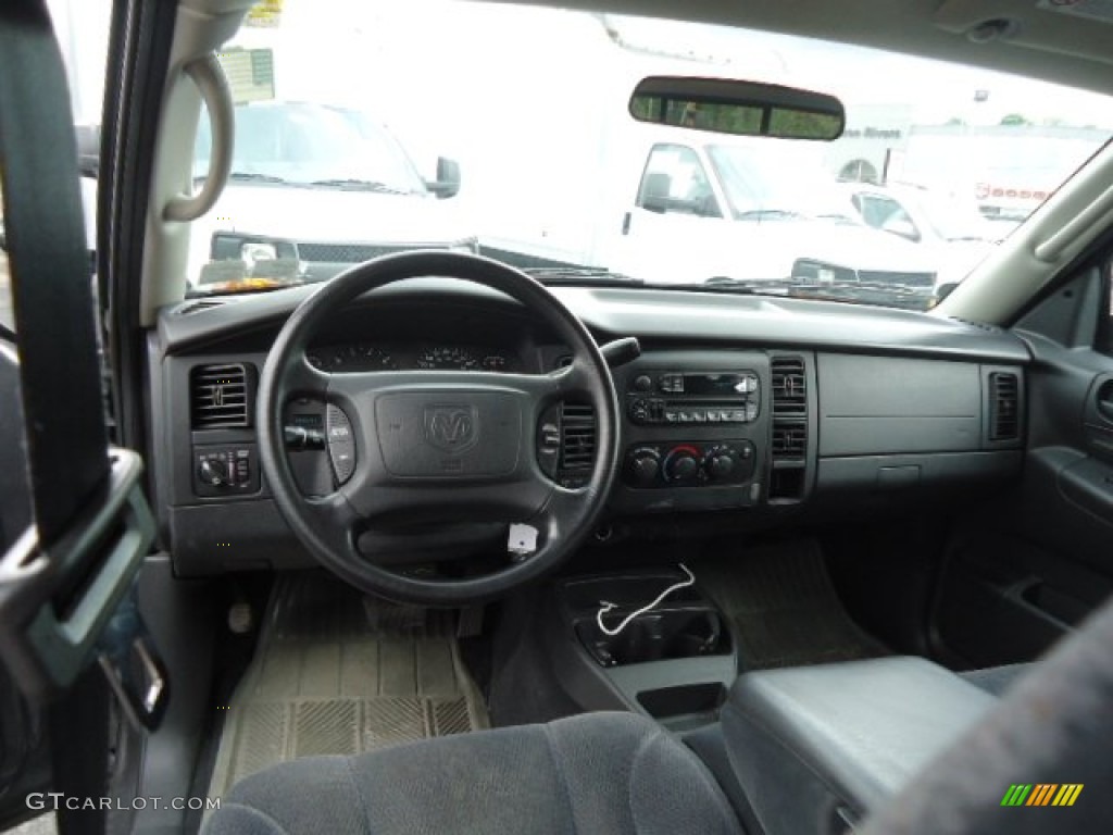 2004 Dakota SLT Quad Cab 4x4 - Graphite Metallic / Dark Slate Gray photo #13